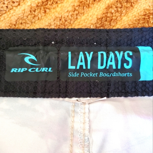 Men's Rip Curl Lay Days Boardshorts_Flamingos - Picture 5 of 6